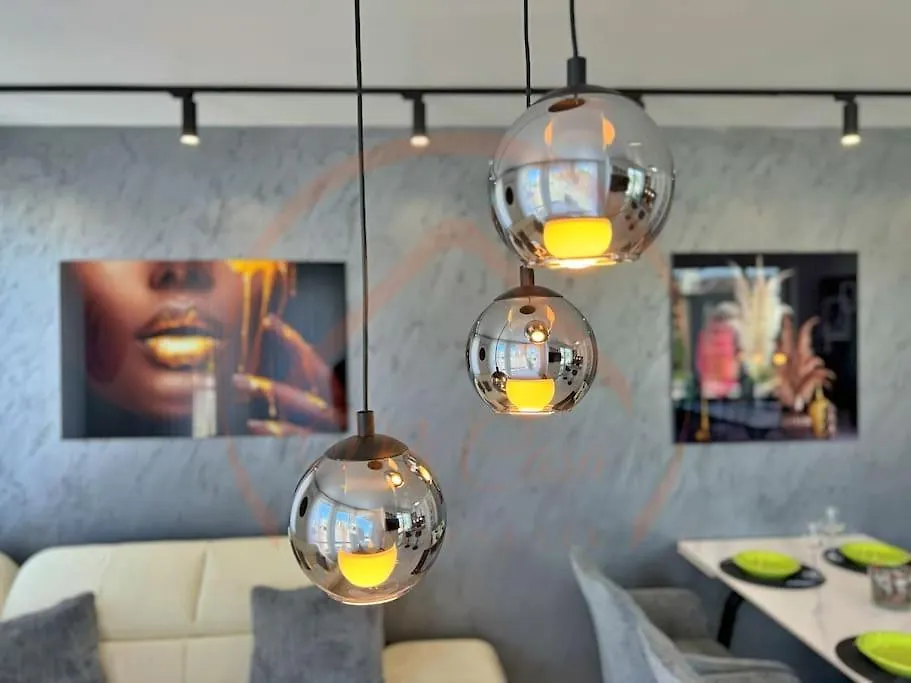 Apartment Ferienwohnung Stylish 1Br With Luxe Amenities Warna