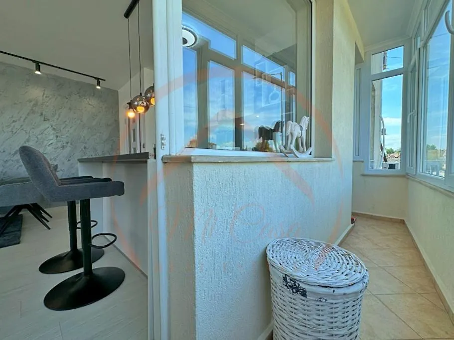 Apartment Ferienwohnung Stylish 1Br With Luxe Amenities Warna
